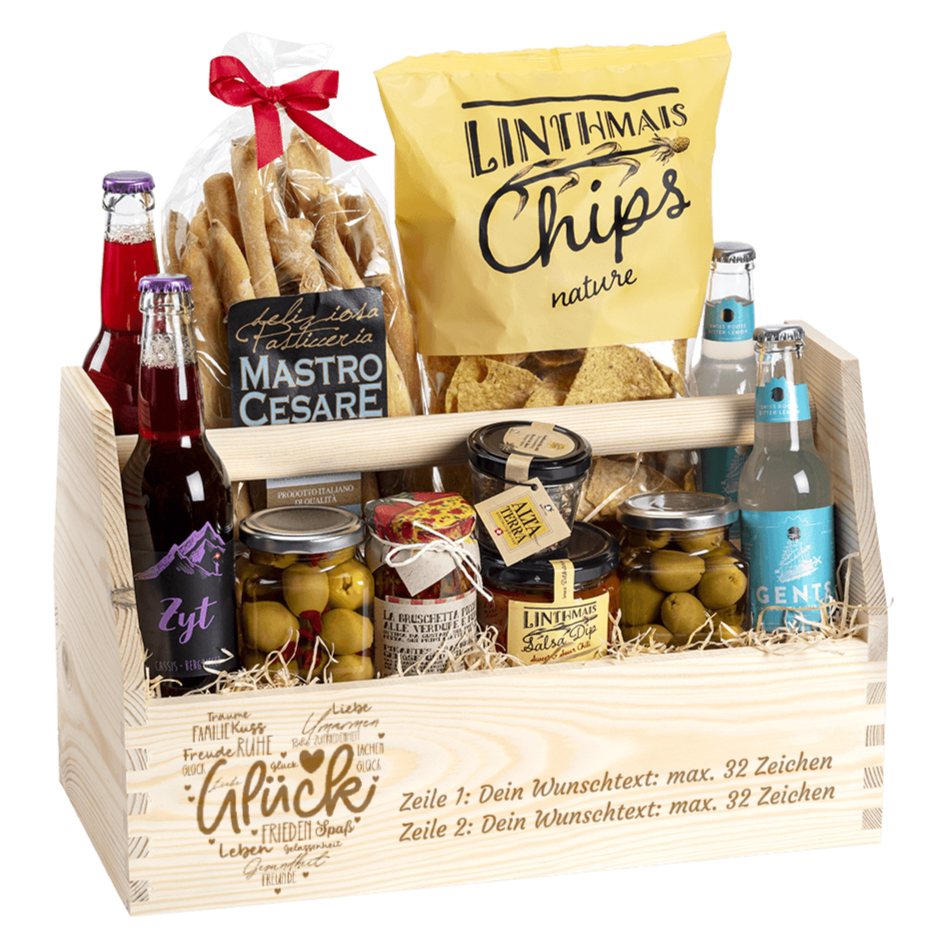 Geschenkkorb gefüllt mit tollen Apero Produkten. Graviert mit dem Sujet Glück in Herzform.