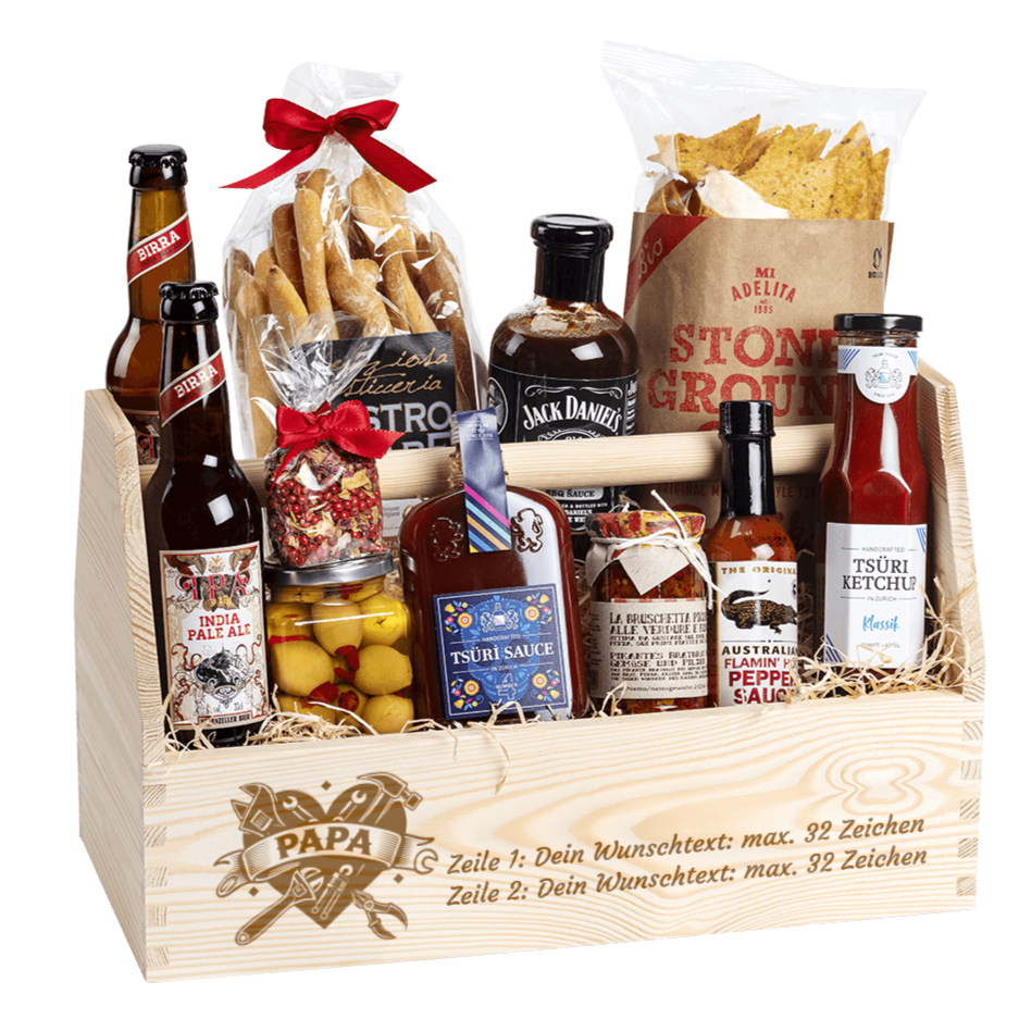 Geschenkkorb für Papa. Werkzeugkiste gefüllt mit vielen regionalen Spezialitäten, welche zum Grillen passen. 