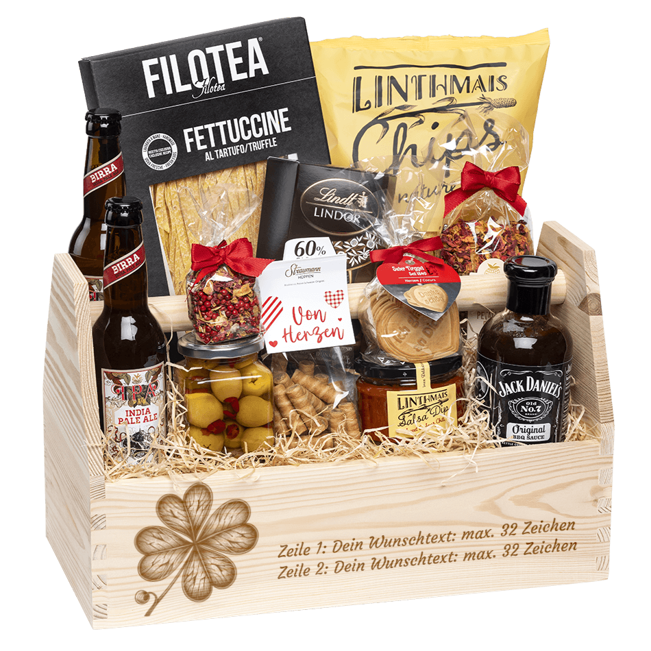 Geschenkkorb graviert mit deinem Wunschtext. Gefüllt mit Gourmet Spezialitäten speziell für den Mann. Motiv Geburtstag Kleeblatt.