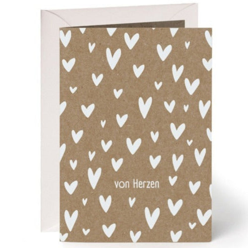 Grusskarte aus Muskatpapier mit weissem Druck "von Herzen"